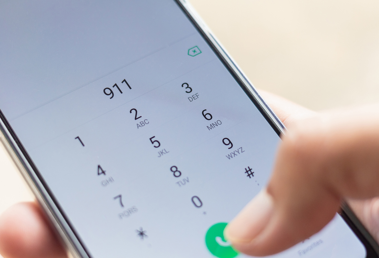 Should I Call 911 After a Car Accident in Nevada?
